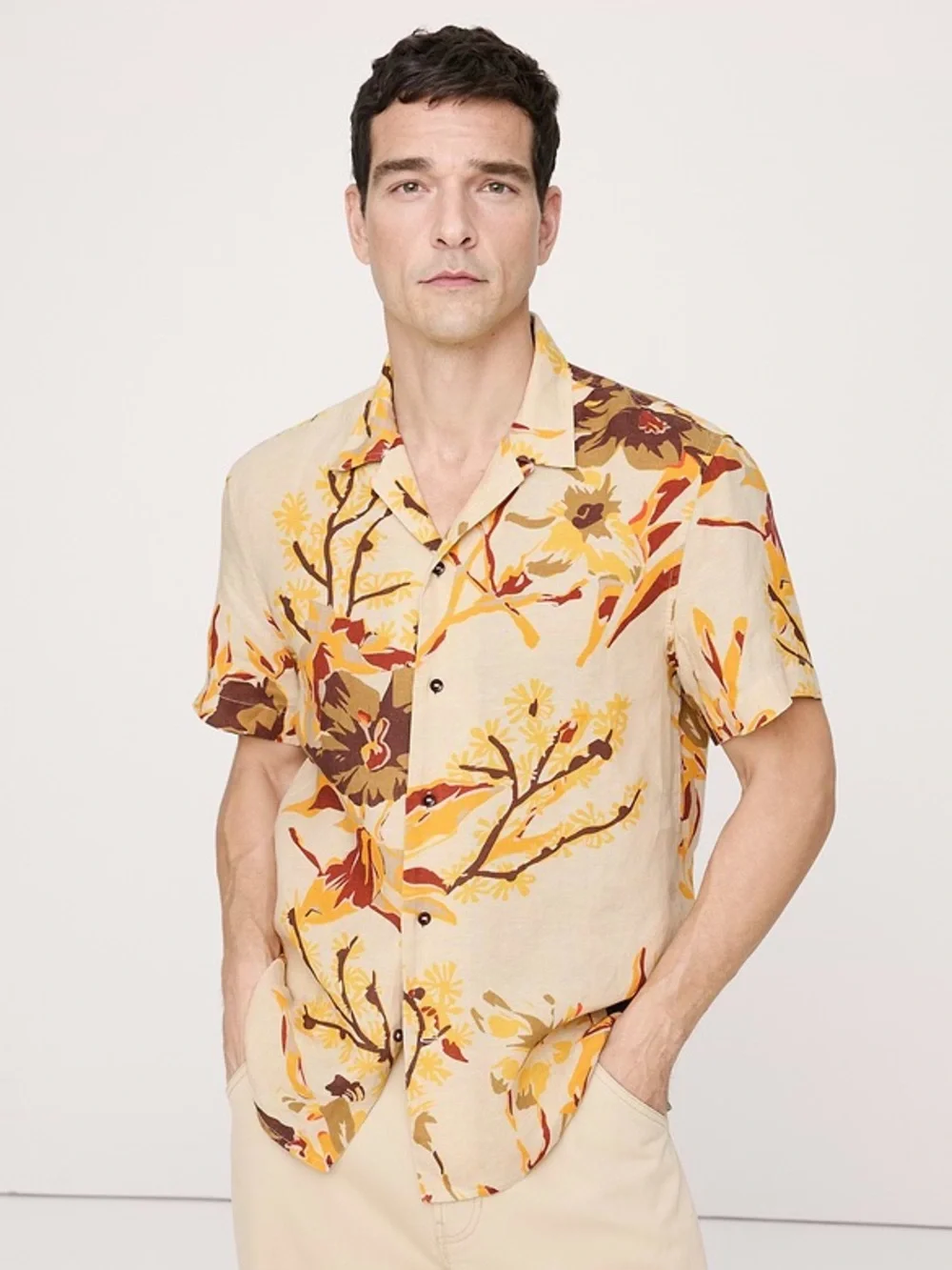 BANANA REPUBLIC STANDARD-FIT LINEN RESORT SHIRT